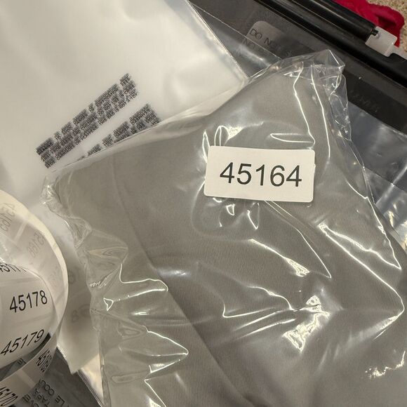 Izod Shorts Men 42 Gray High Rise Pleated Bermuda Pockets Regular Fit Comfort - Picture 8 of 8